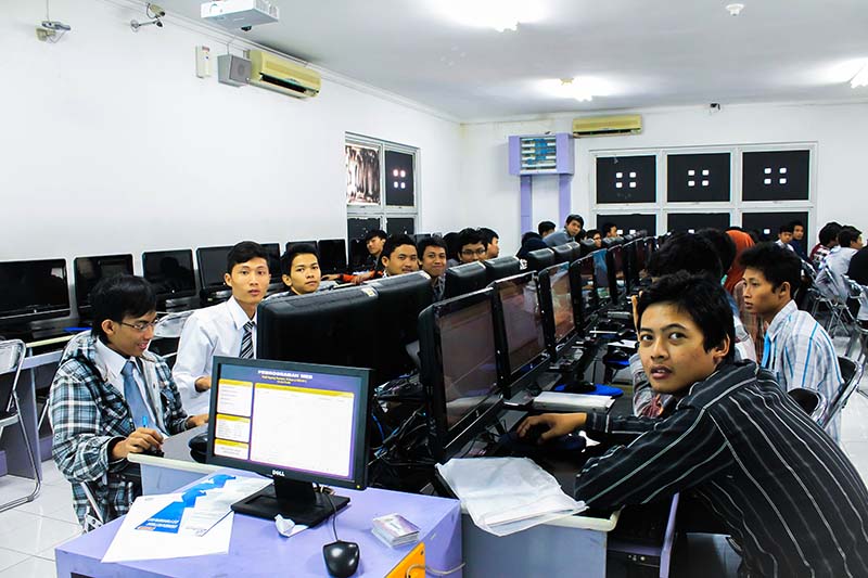 Laboratium Pemrograman Amikom