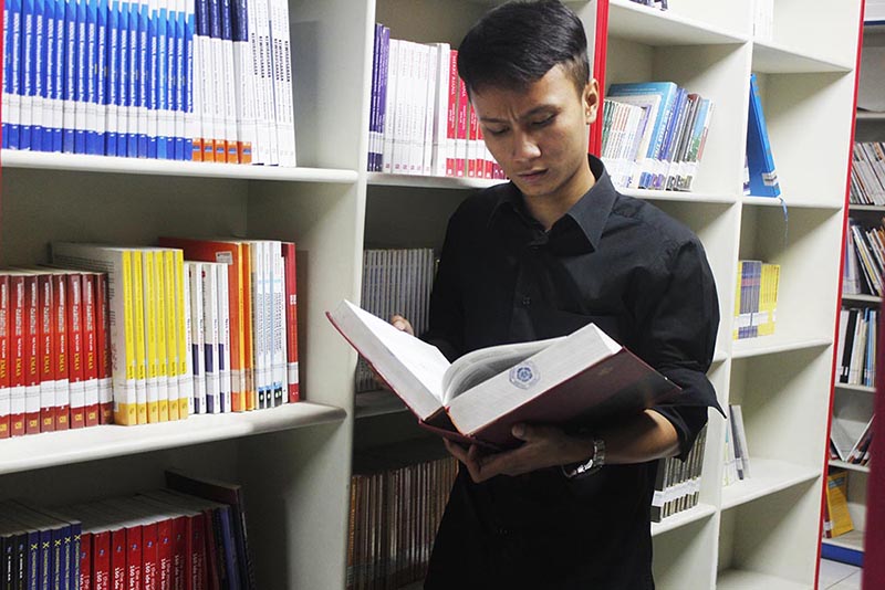 Perpustakaan Amikom Lengkap (?)